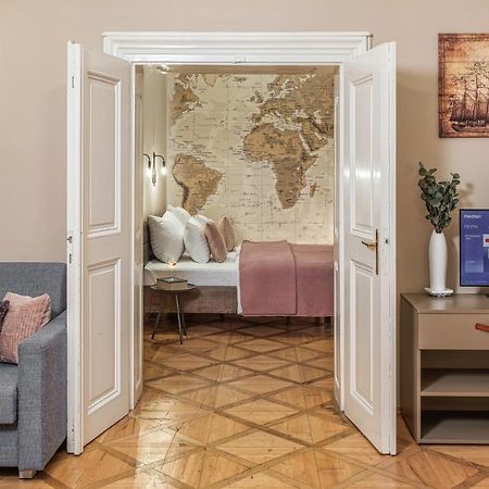 6 Continents Apartments By Adrez Прага Екстериор снимка