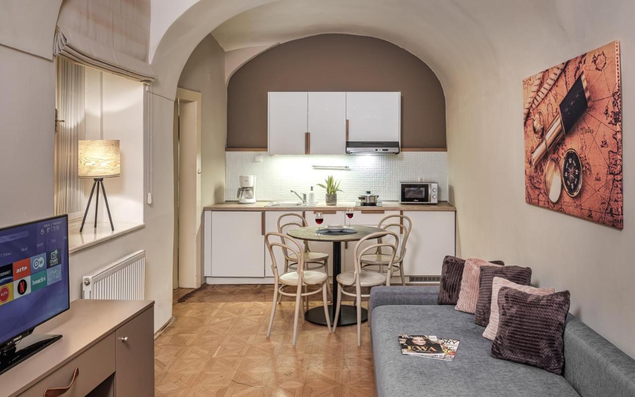 6 Continents Apartments By Adrez Прага Екстериор снимка