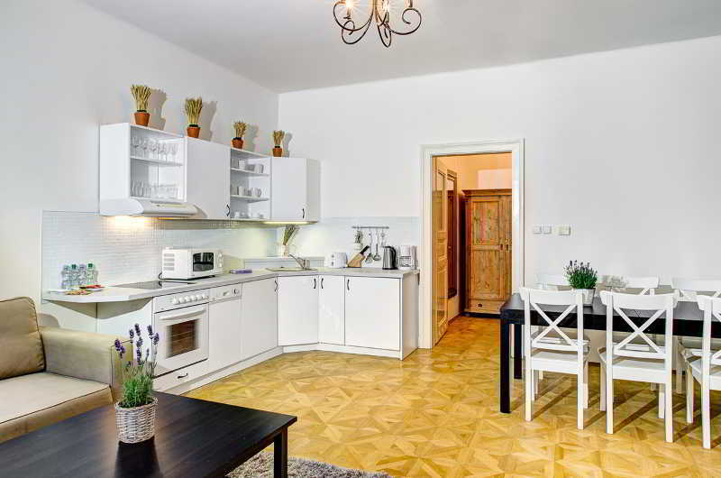 6 Continents Apartments By Adrez Прага Екстериор снимка